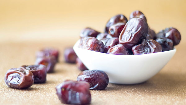 خرما مضافتی خوشه‌ ای ممتاز با بسته بندی شیک